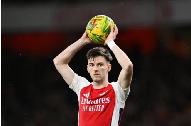 Kieran Tierney chuan bi roi Arsenal