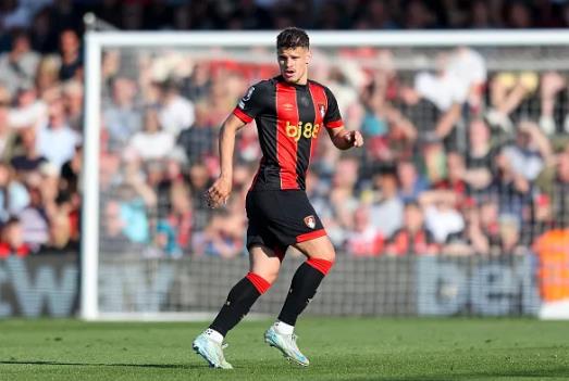 Milos Kerkez la muc tieu tiep theo cua Liverpool.