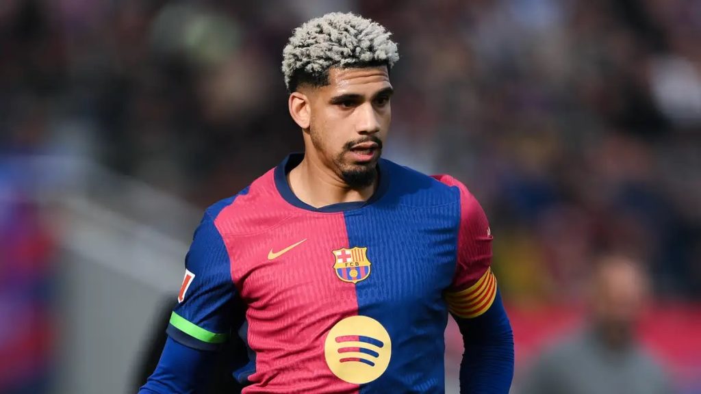 Điểm tin bóng đá tối 215 Man United tiếp cận sao Barca 1