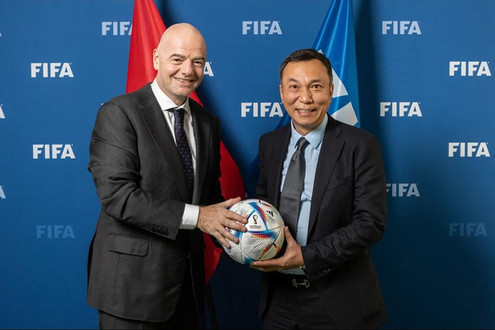 Chu tich FIFA Gianni Infantino va Chu tich VFF Tran Quoc Tuan