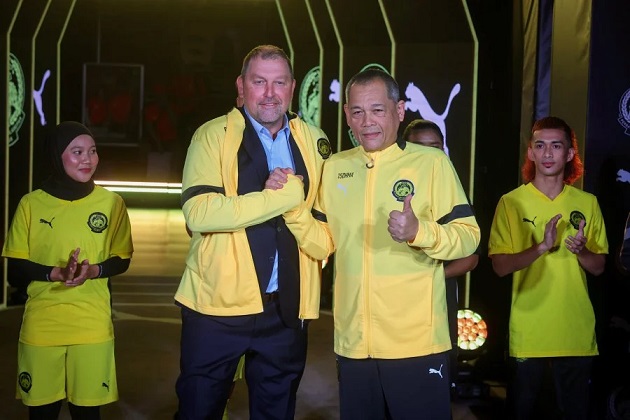 ong Peter Cklamovski chinh thuc nham chuc HLV truong dT Malaysia