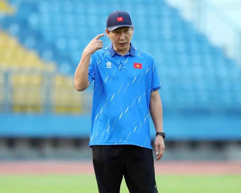 ‘Ván cờ ngược' của HLV Kim Sang Sik. (Ảnh;: Ngọc Linh)